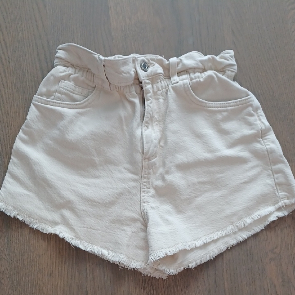 Zara Cream Frayed Hem Shorts